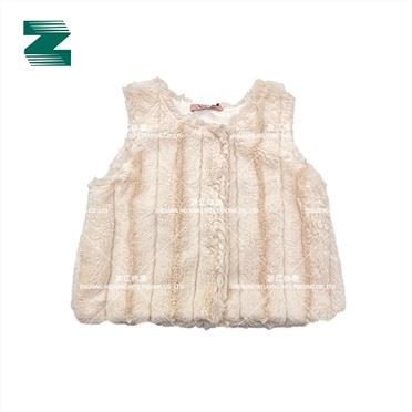 Soxta mo'ynali matodagi chaqaloq bolalar uchun yelek